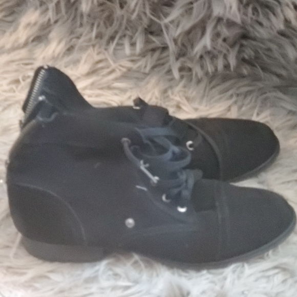 Combat Boots - Picture 1 of 12